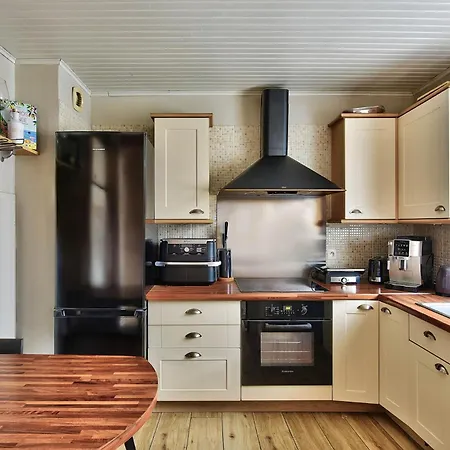 Gleize Cottage